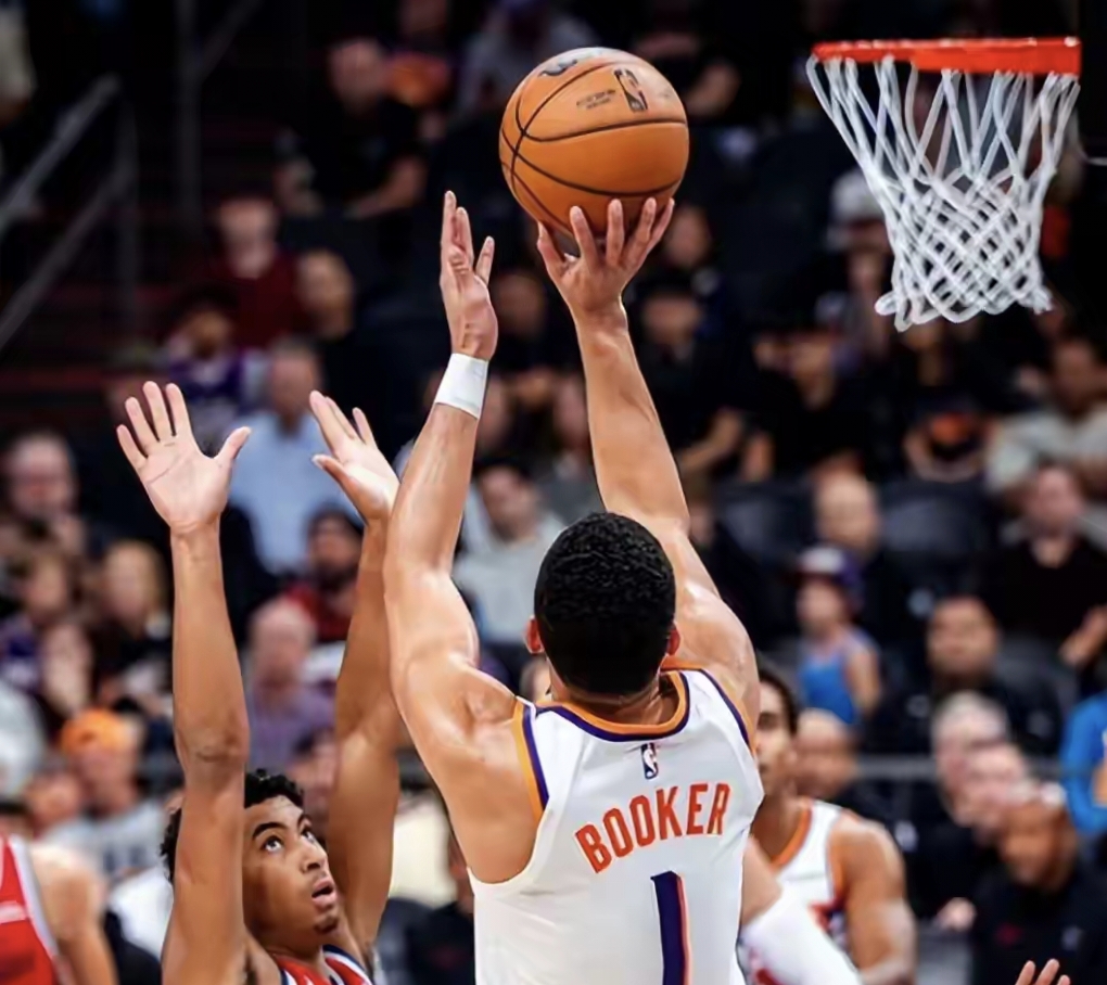 爱游戏官网-重磅！菲尼克斯太阳围绕德国杯造点机会塔图姆在巴塞罗那比赛中赛事规则更新，多特蒙德再遭质疑备战西甲